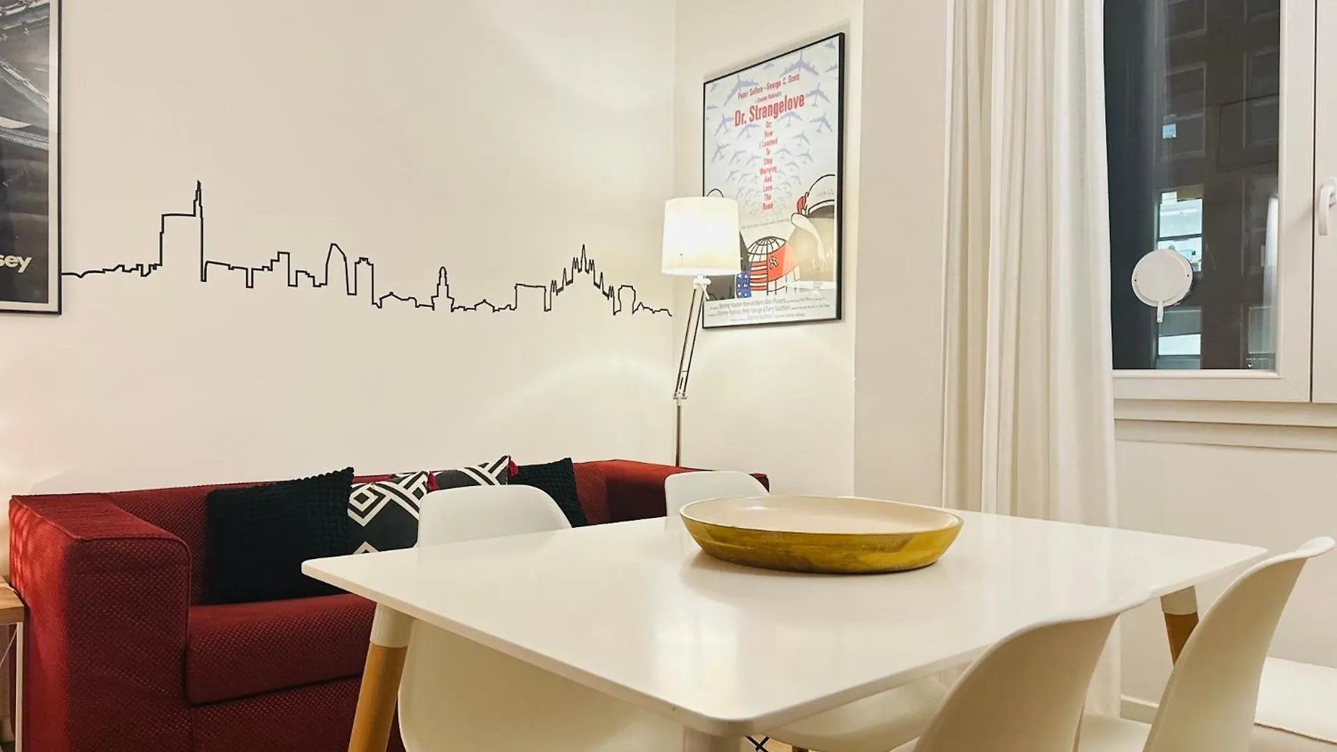 Xenia Apartments - Cozy Two-Room Apartment In Central Station Milaan Italië